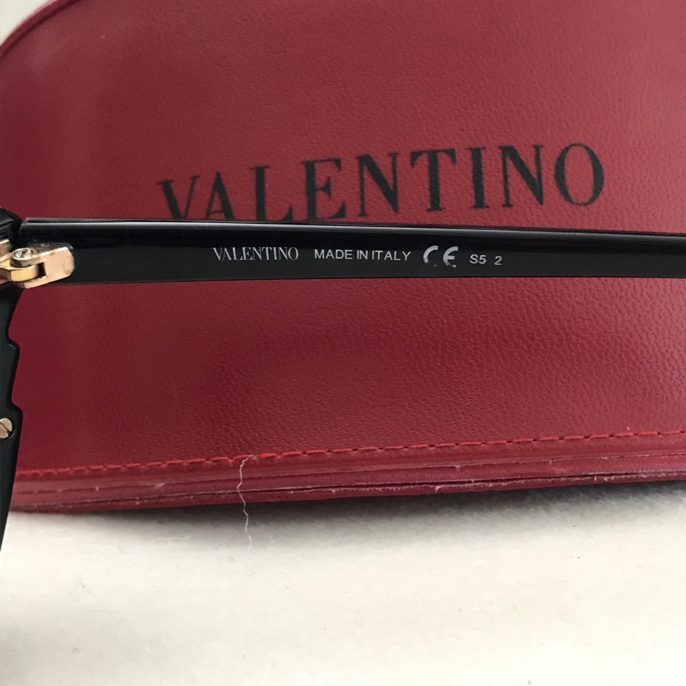 Valentino Sunglasses Cateye Crystals - Picture 6 of 11